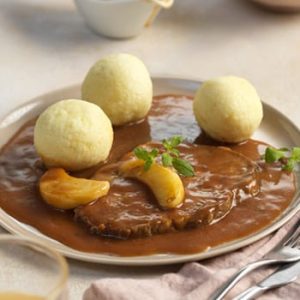Mostbratl mit Erdäpfelknödeln