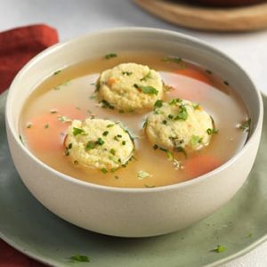 Gemüsesuppe mit Grießdukaten